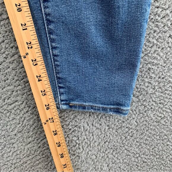 Levi's Silvertab High Waisted Mom Jeans Tapered Women's Jeans  -  Size:  28 - Picture 11 of 16